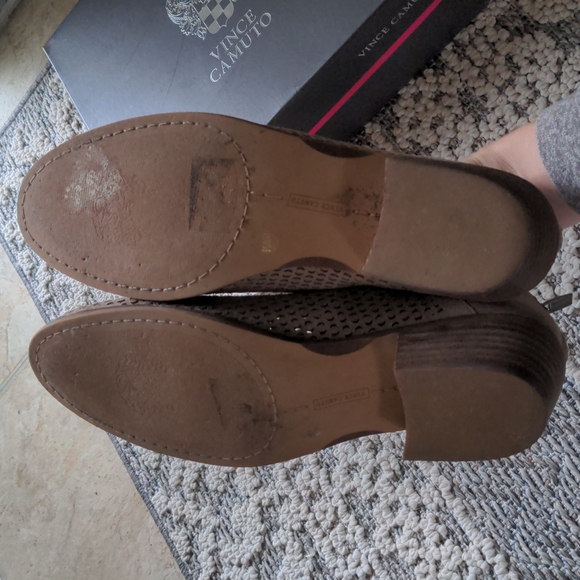 Vince Camuto booties - Picture 3 of 4